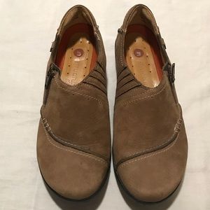 Clarks Unstructured Brown Suede Slip On Size 6.5